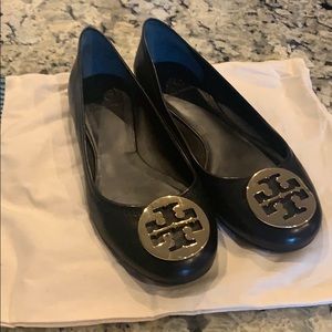 🥳 Tory Burch flats excellent used condition.